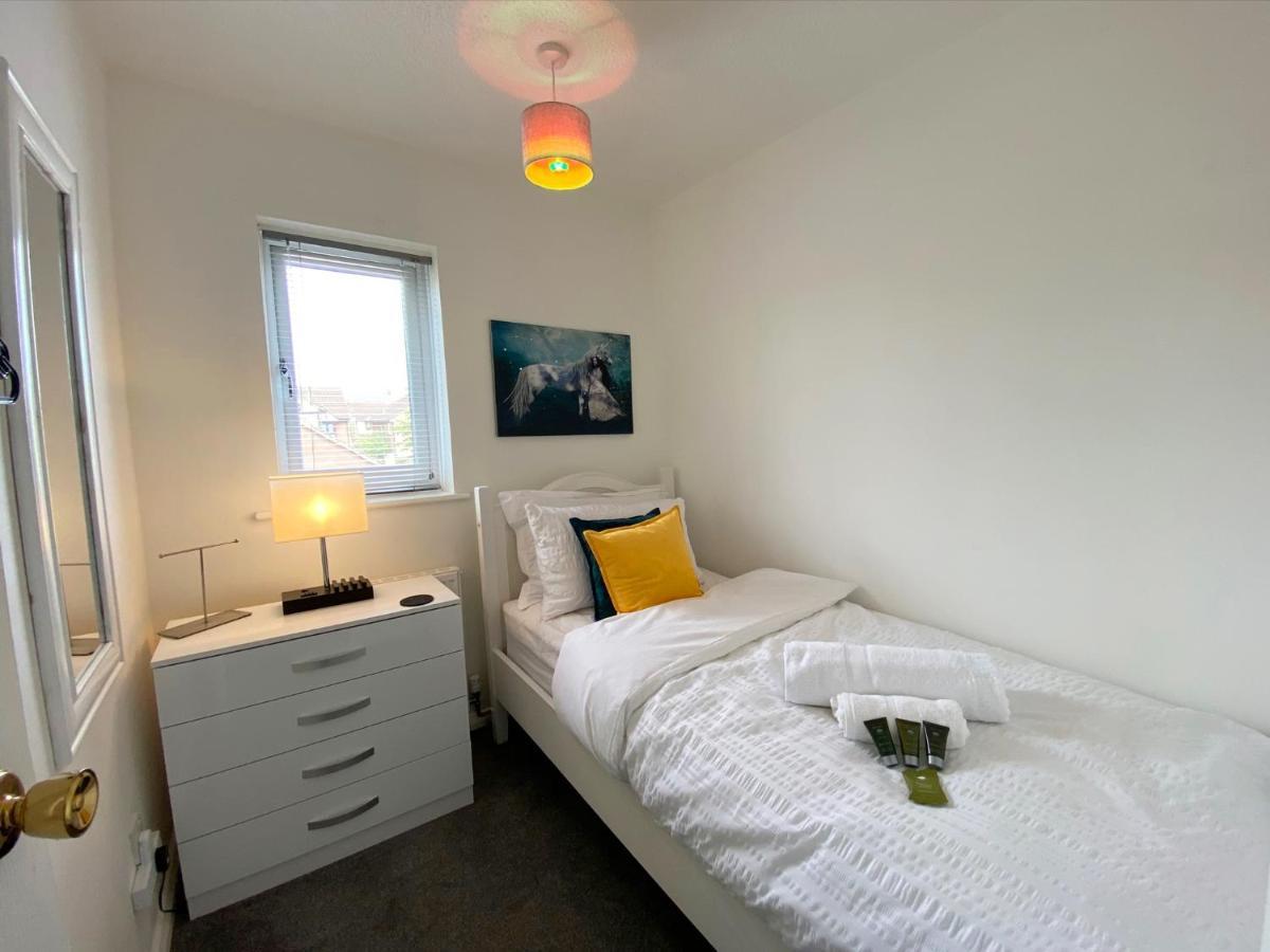 2 Bedroom Private House Near Bedford Town And Train Station Zewnętrze zdjęcie
